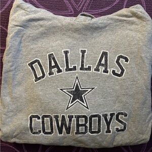 Cowboys Hoodie Sweatshirt with front pocket
Size L